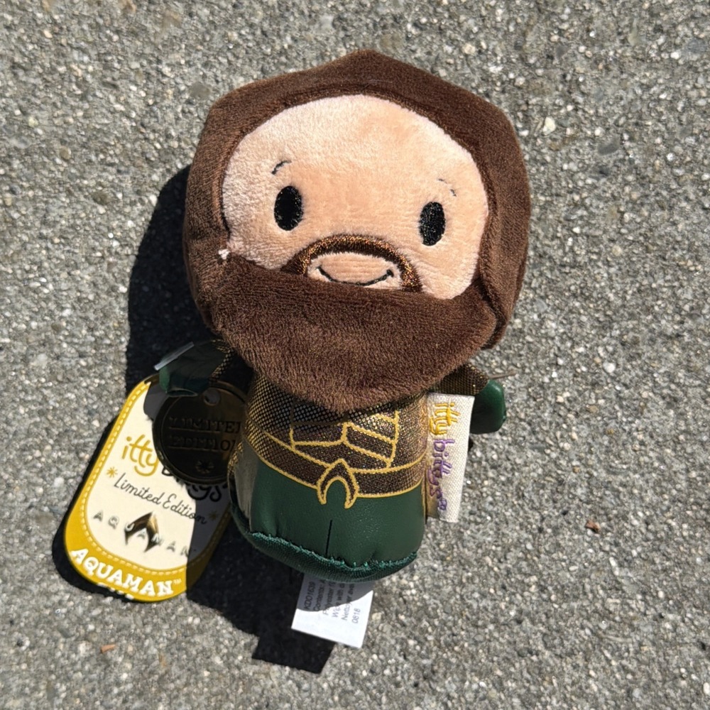 Hallmark AQUAMAN (Limited Edition) Itty Bittys Plush Jason Momoa